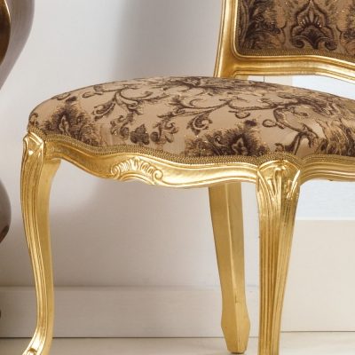Sedia in legno dallo stile classico con gambe foglia oro Bellini